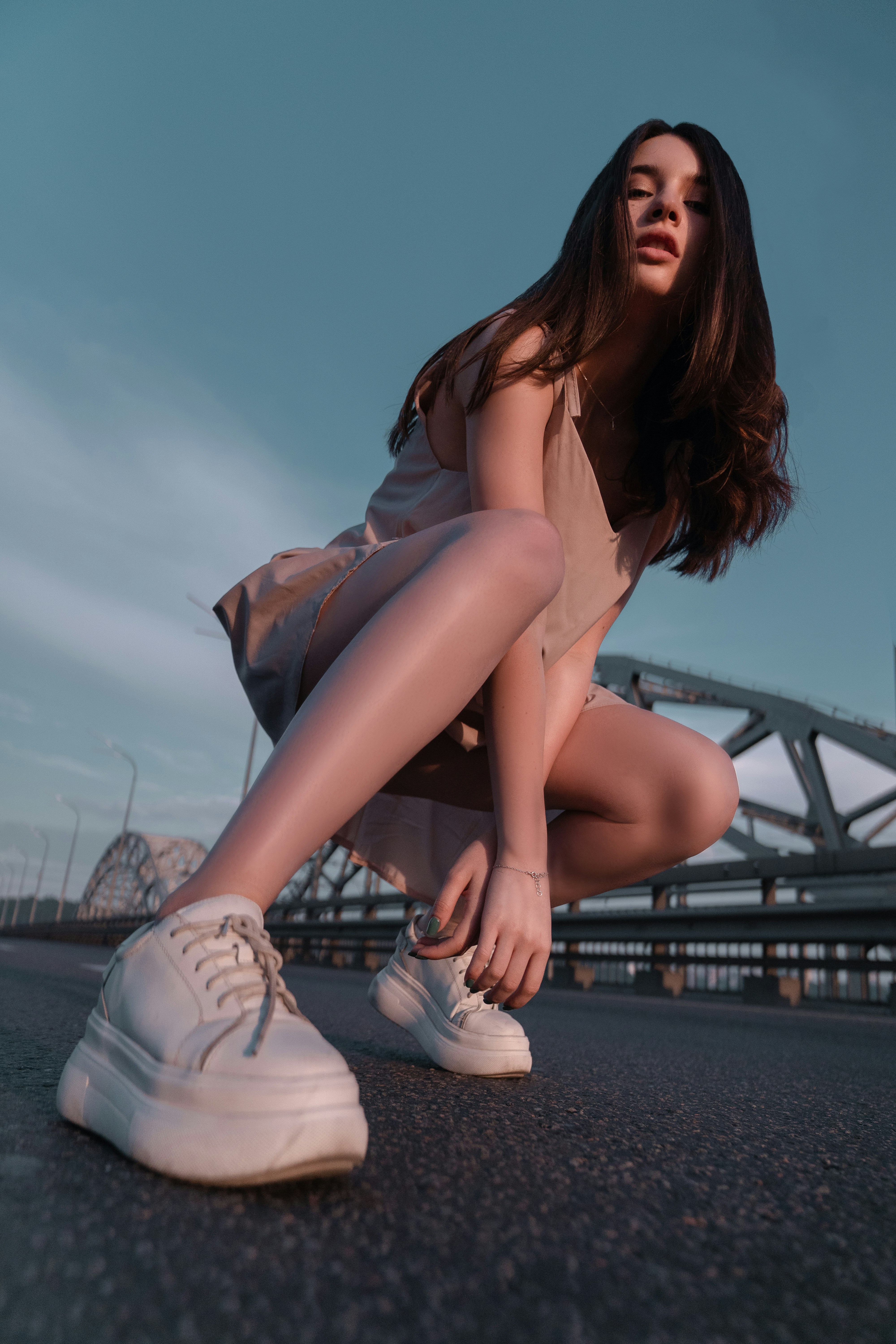 热门影片封面：静默旅人