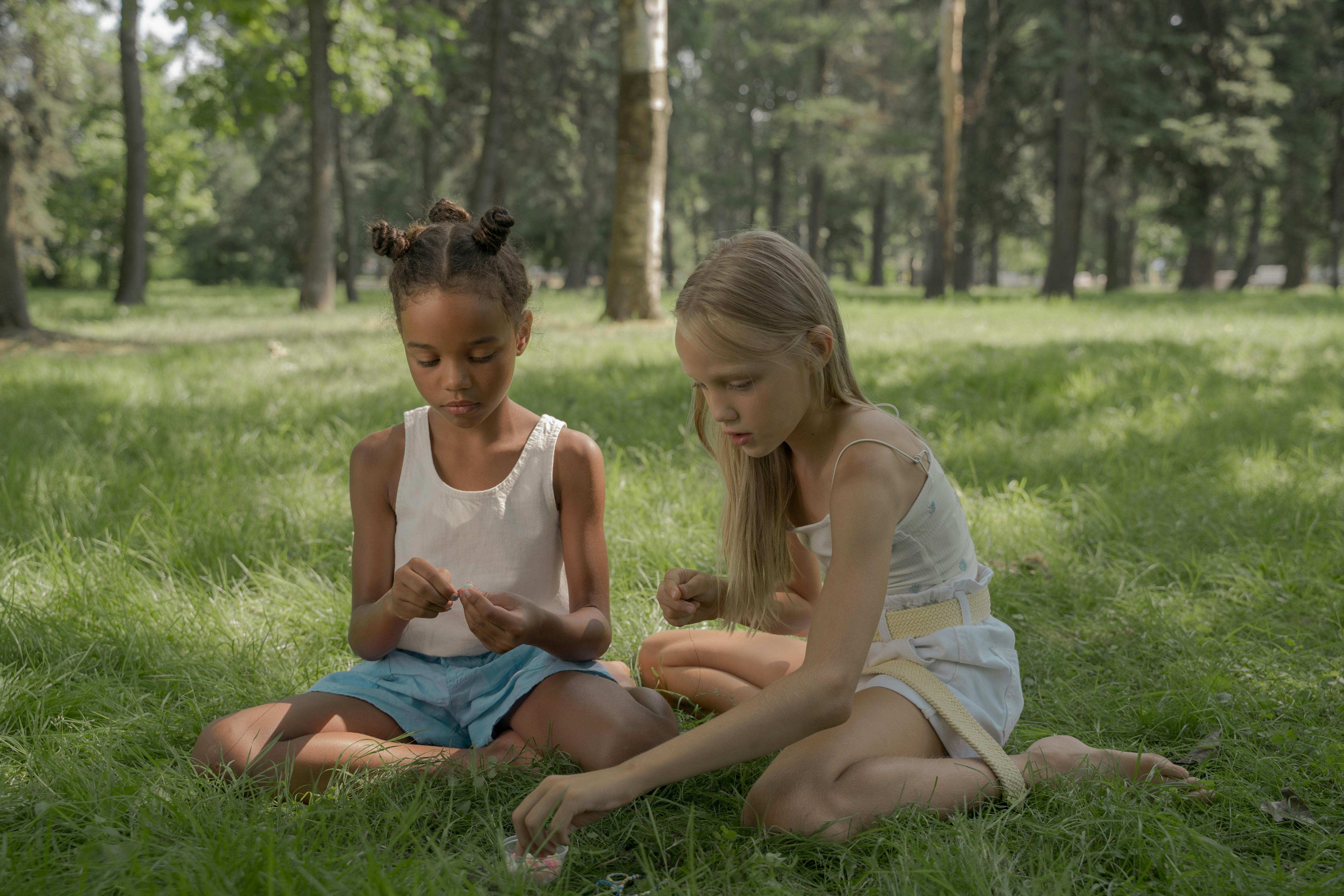 《白昼黑衣人》海报