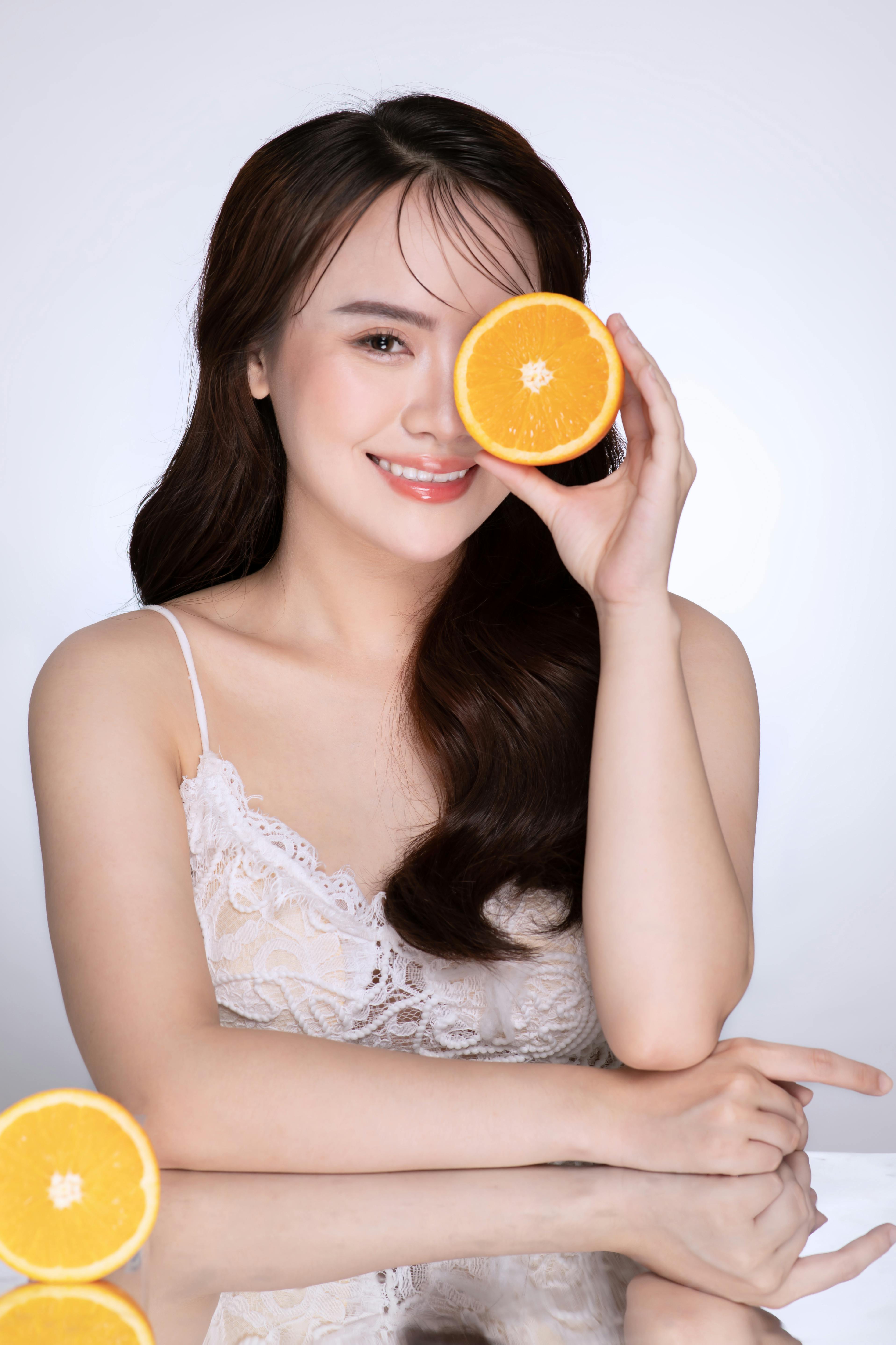 《影刃之下》海报